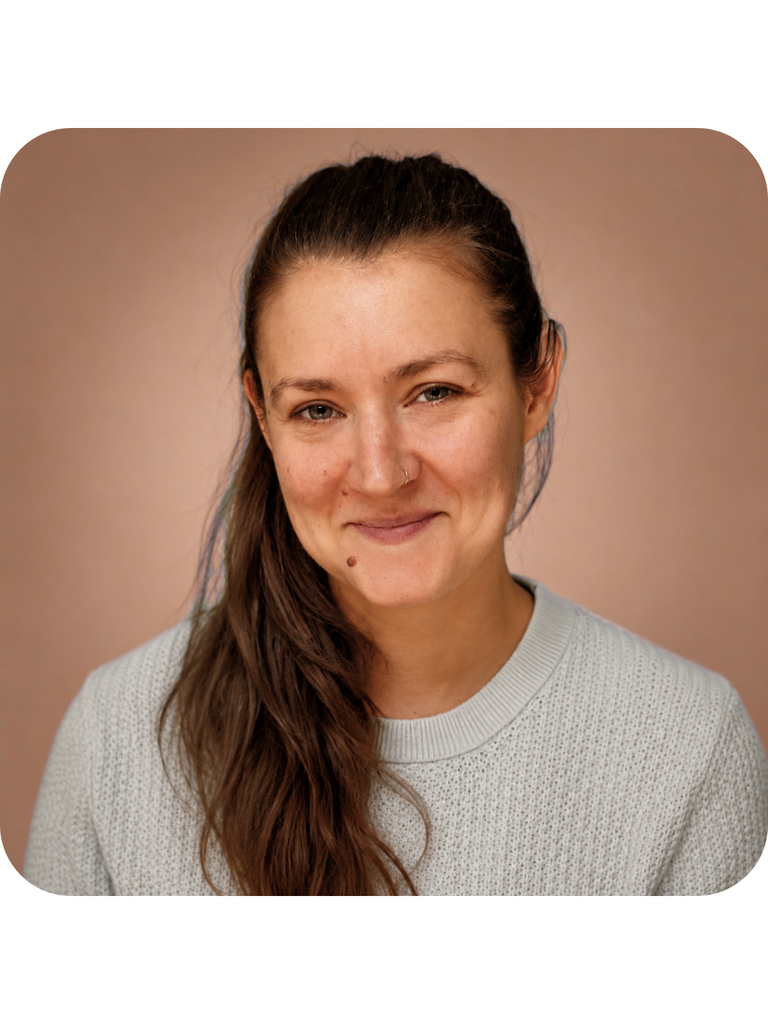 Clara Louis, somatic coach and human design guide